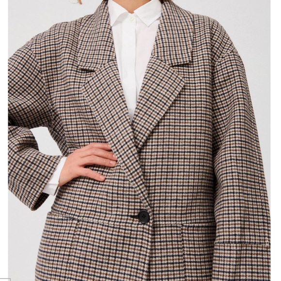 Vita Oversized Checked Wool Coat - Picture 10 of 12